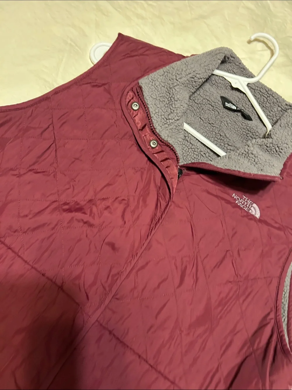The North Face Women's Wine Quilted Fleece-Lined Vest